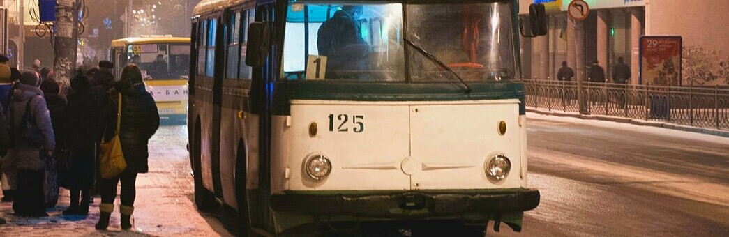 Сьогодні у Рівному курсуватиме вдвічі менше тролейбусів