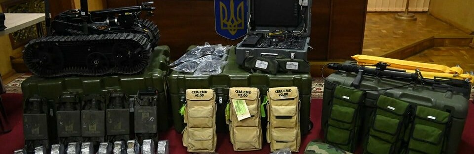 Піротехніки ДСНС Рівненщини отримали від партнерів з США робота для розмінування 