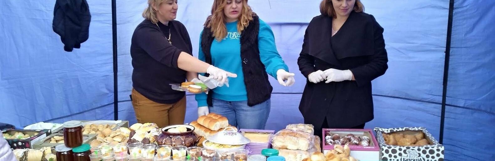 Селяни з Рівненщини наярмаркували 55 тисяч гривень для ЗСУ
