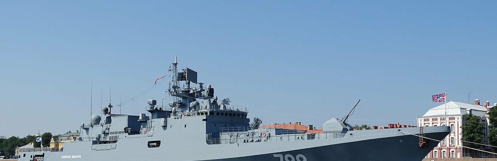 Невідомі дрони пошкодили флагман чорноморського флоту рф 