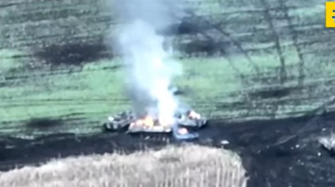 Спецпризначенці СБУ палять ворожу техніку