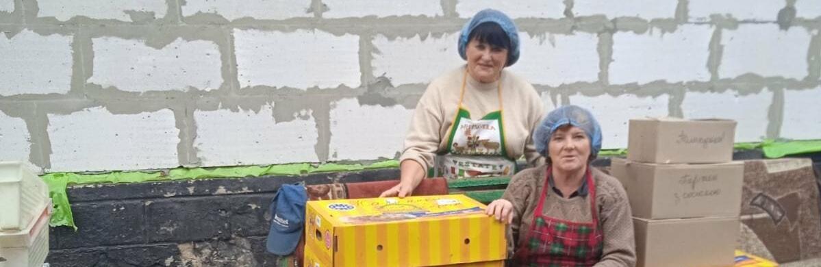 Господині з Кореччини частують випічкою наших захисників 