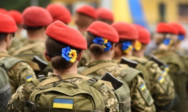 Найближчим часом в Україні почнуть мобілізувати жінок: прада чи фейк?