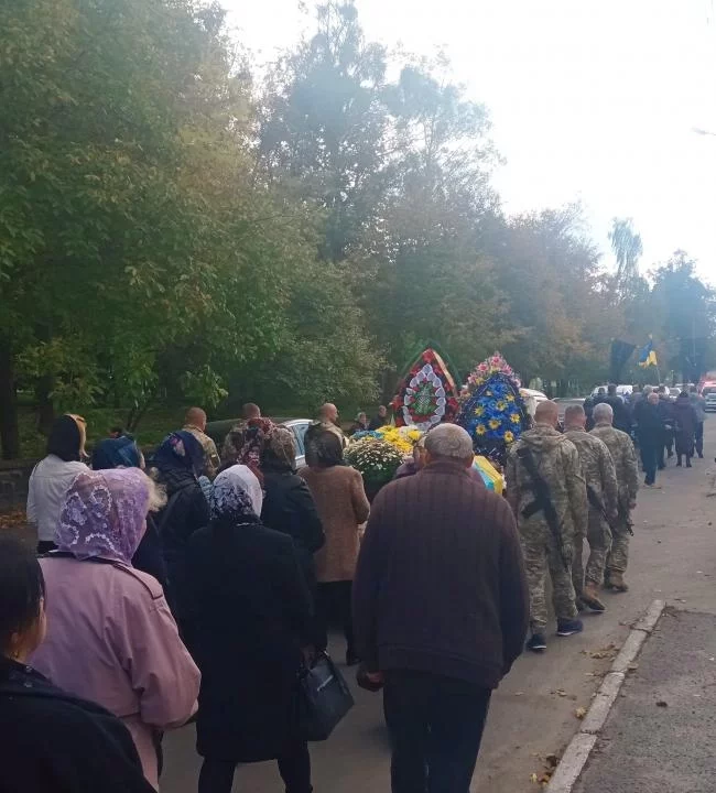 Громада на Рівненщині провела свого Героя