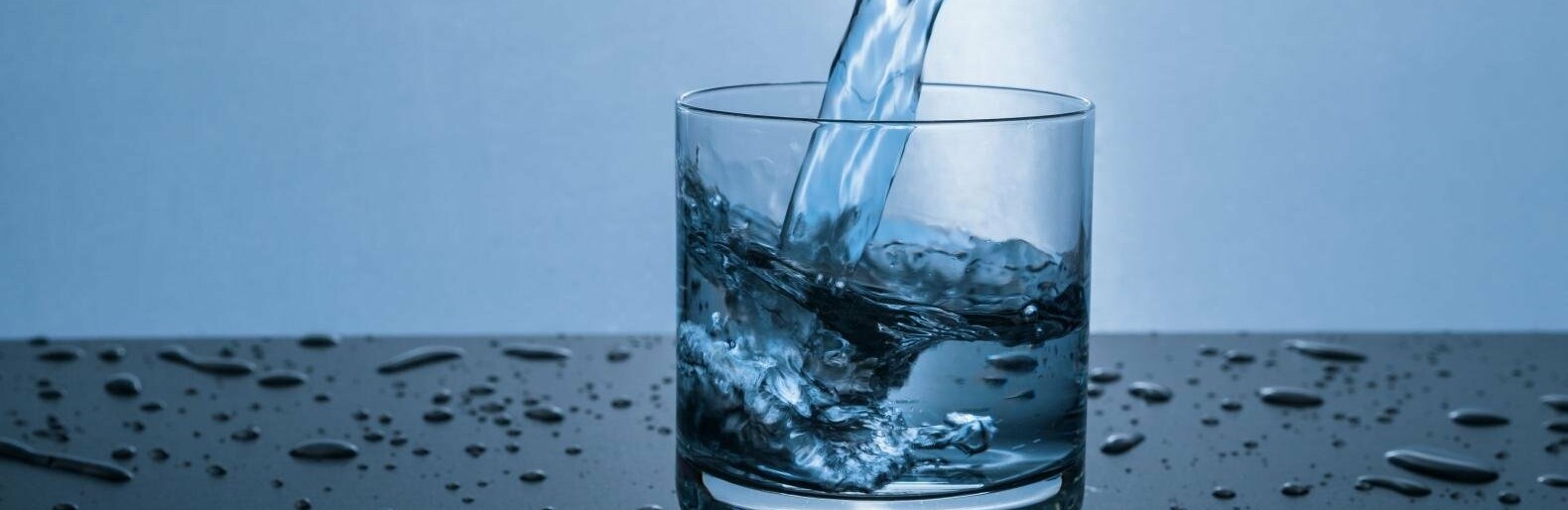 Де у Рівному набрати води, якщо відсутнє водопостачання