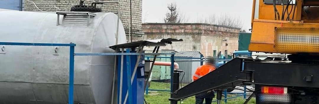 У Рівному поліцейські припинили діяльність нелегальної заправки 