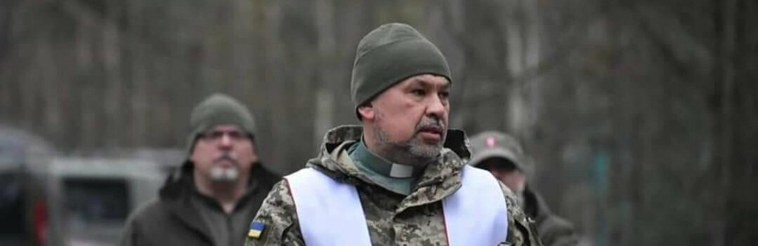 Українських військових привітав капелан