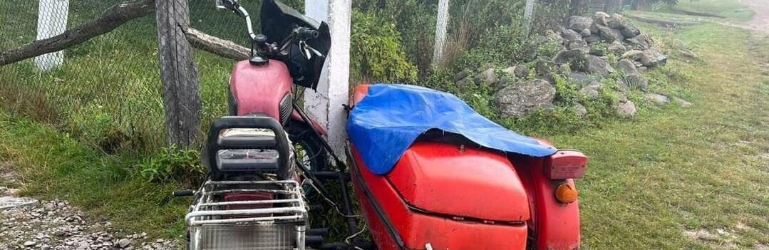 Не впорався з керуванням: в ДТП на Сарненщині тяжко травмувався мотоцикліст