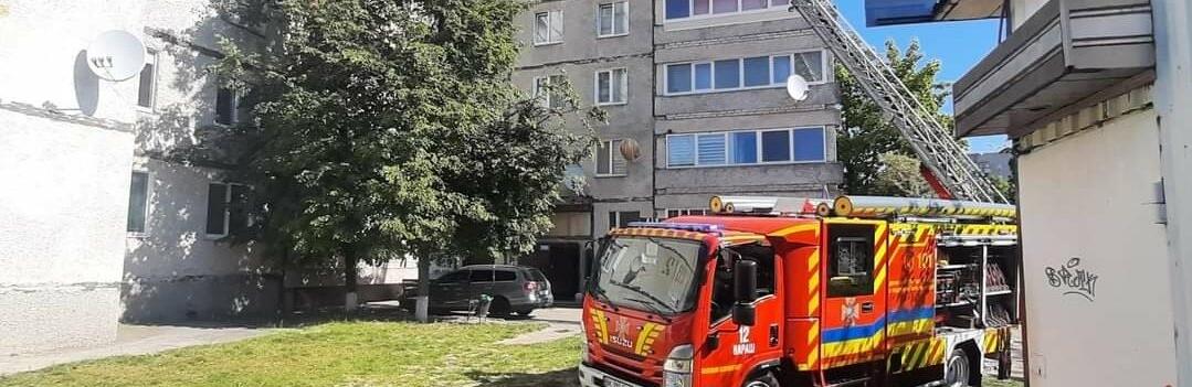 На Рівненщині палав багатоквартирний житловий будинок