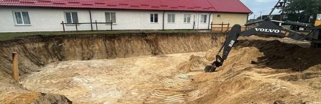 У місті на Рівненщині будують протирадіаційне укриття 