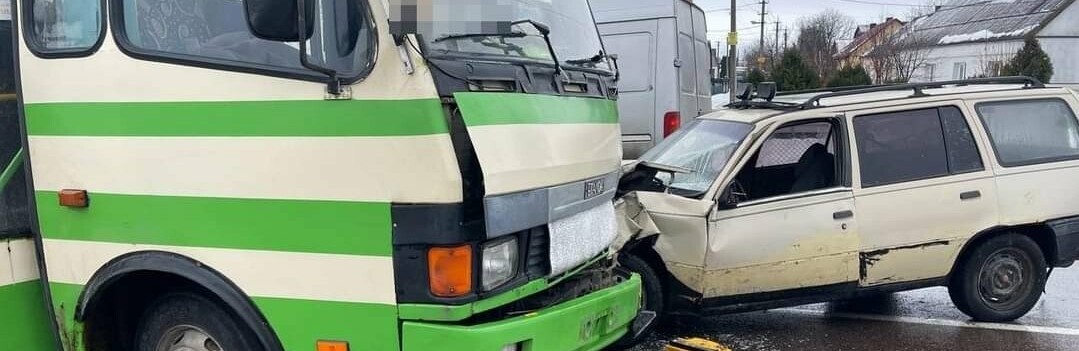 У Рівненському районі внаслідок ДТП травмувався пішохід