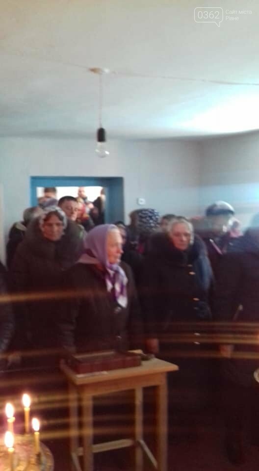 Громади "московської церкви" моляться по хатах і непристос..., фото-1 Громади "московської церкви" моляться по хатах і непристосованих приміщеннях, фото-1