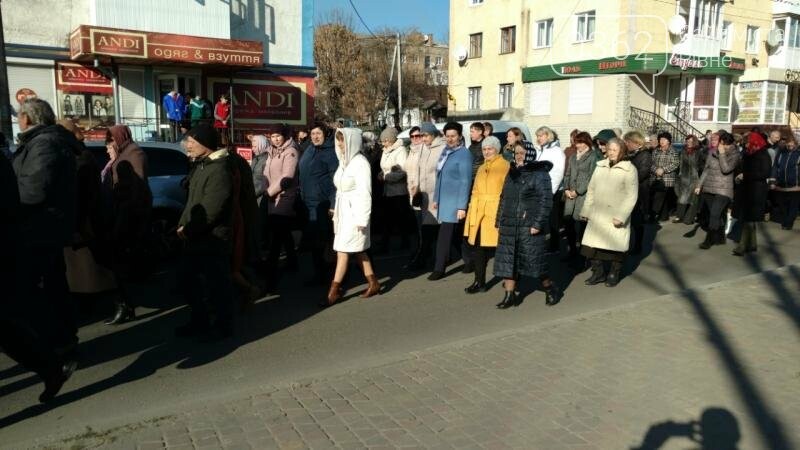 У Сарнах пройшлися хресною ходою, фото-1 У Сарнах пройшлися хресною ходою, фото-1