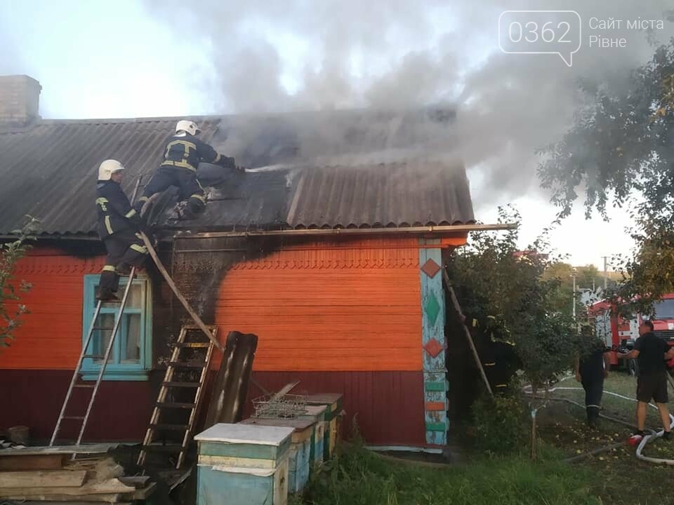 Біля Рівного горів приватний будинок (ФОТО), фото-1 Біля Рівного горів приватний будинок (ФОТО), фото-1