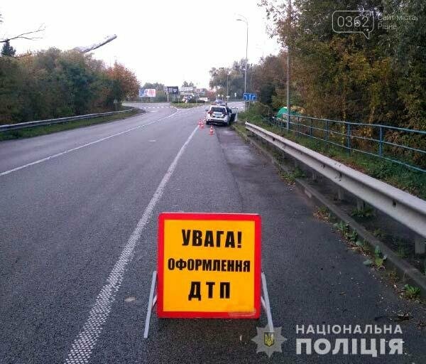 Поблизу Дубна бензовоз влетів у кювет (ФОТО), фото-1 Поблизу Дубна бензовоз влетів у кювет (ФОТО), фото-1