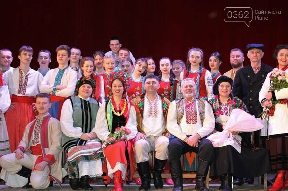 Радивилівські актори народного аматорського театру зібрали для ЗСУ близько 20 тисяч гривень
