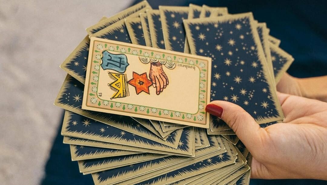 Розклади Таро, Ворожіння на картах Таро, Ворожка, Таролог Марія в Україні, Замовити розклад Таро в Україні Розклади Таро, Ворожіння на картах Таро, Ворожка, Таролог Марія в Україні, Замовити розклад Таро в Україні