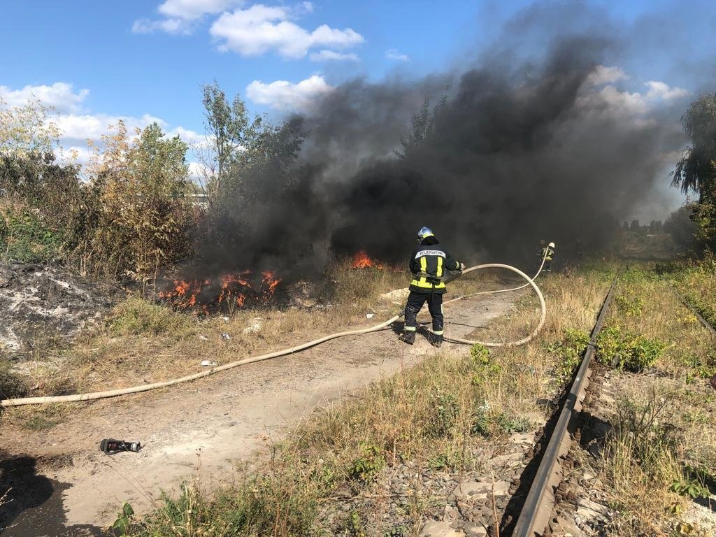 За добу рятувальники тричі виїжджали на ліквідацію пожеж на..., фото-2 За добу рятувальники тричі виїжджали на ліквідацію пожеж на Рівненщині (ФОТО), фото-2