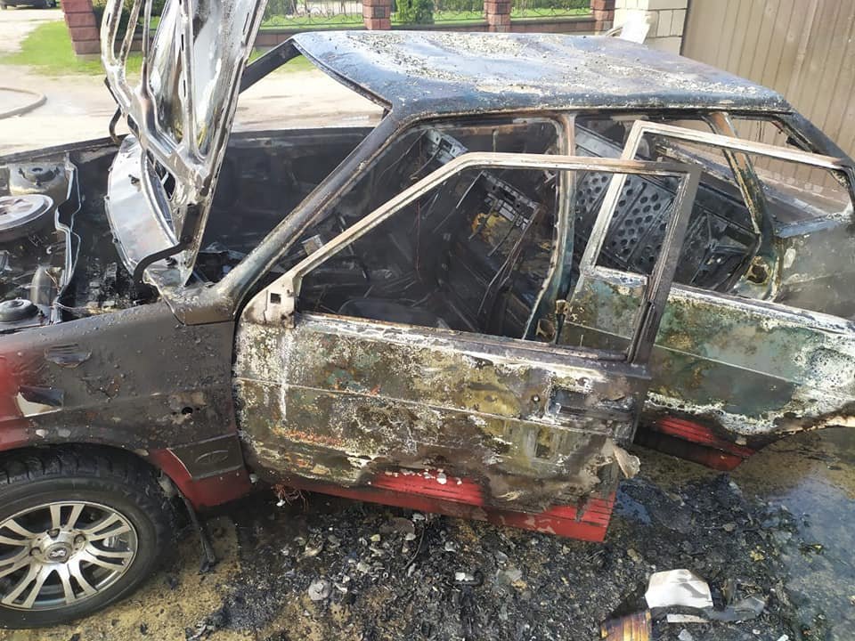 Ще один палаючий автомобіль за цю добу: цього разу в Дубровиці