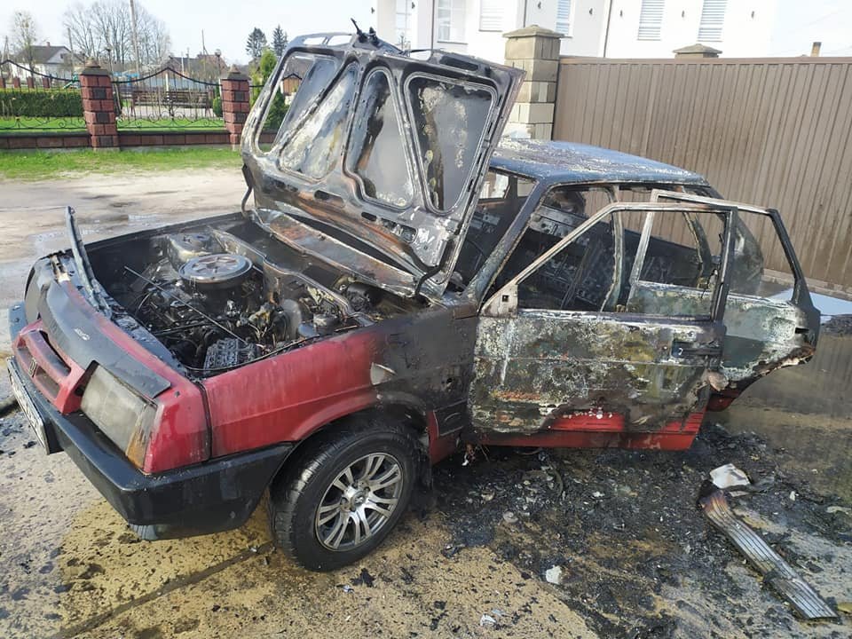 Ще один палаючий автомобіль за цю добу: цього разу в Дубровиці (ФОТО), фото-6