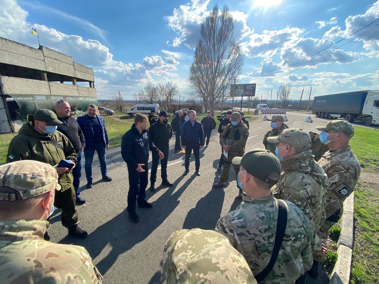 Голова РОДА відзначив правоохоронців з Рівненської області, які відпрацьовують “сірі” зони Донеччини, фото-4