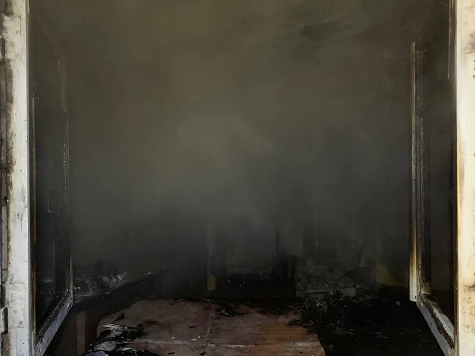 У Здолбунові сталася пожежа: спалахнув будинок, де мешкають три сім’ї (ФОТО) , фото-5