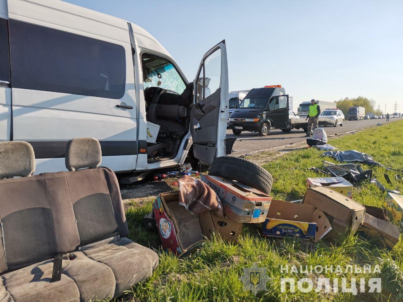 Виїхав на зустрічну: на Рівненщині сталася ДТП, унаслідок якої загинула сім’я з маленькою дитиною (ФОТО/ВІДЕО), фото-6