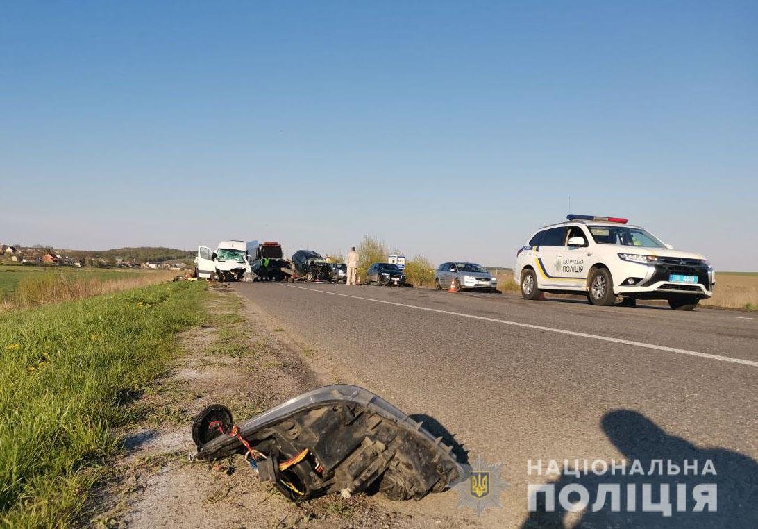 Виїхав на зустрічну: на Рівненщині сталася ДТП, унаслідок якої загинула сім’я з маленькою дитиною (ФОТО/ВІДЕО), фото-7