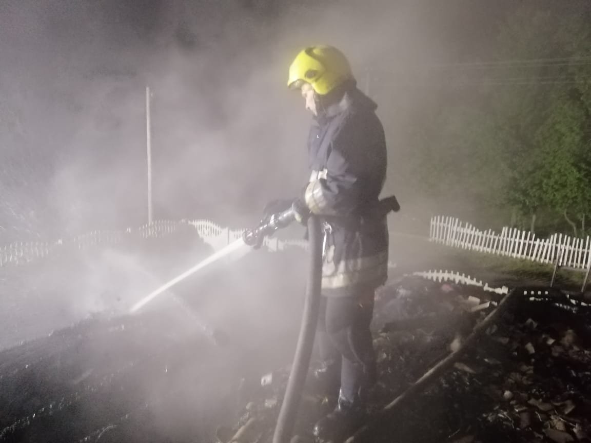 У Рівненському районі спалахнув житловий будинок, фото-2