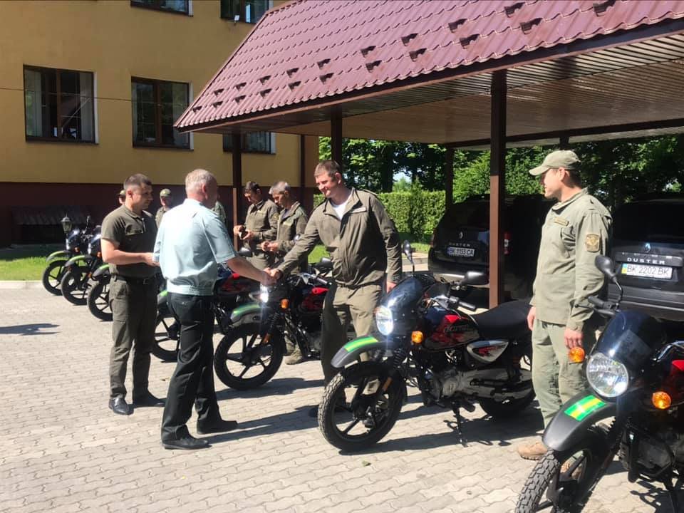 Охорона Соснівського лісгопу отримала новий транспорт (ФОТО), фото-3 Охорона Соснівського лісгопу отримала новий транспорт (ФОТО), фото-3