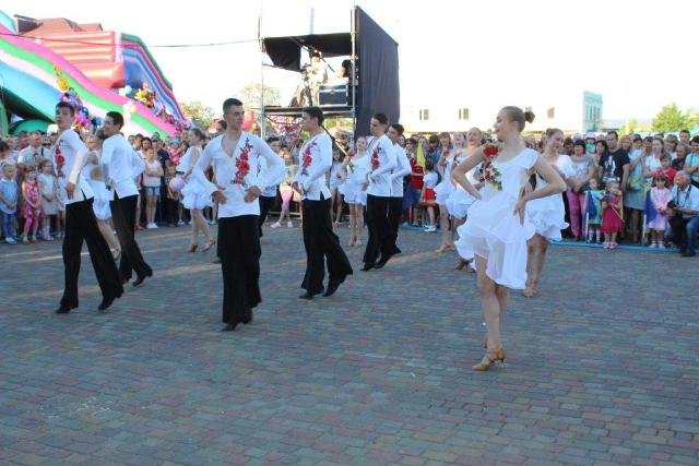 Світлана Богатирчук-Кривко привітала сарненчан з Днем міста Світлана Богатирчук-Кривко привітала сарненчан з Днем міста, Катя Давидчук