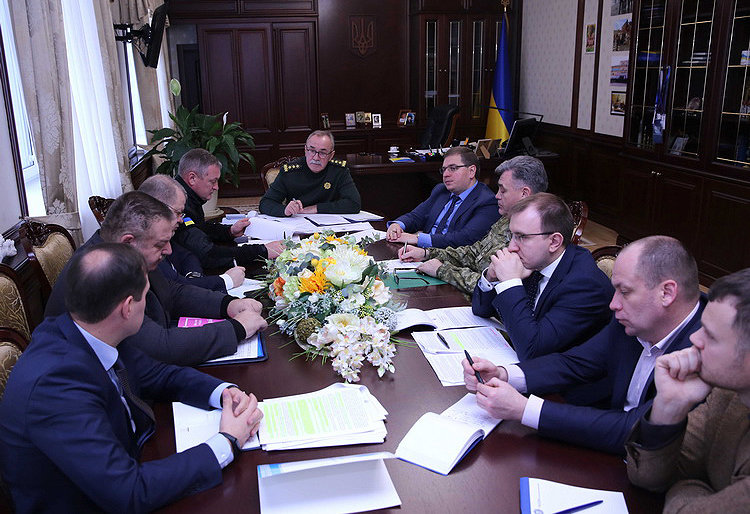 На Рівненщині сервісні центри МВС готові працювати цілодобово, аби... На Рівненщині сервісні центри МВС готові працювати цілодобово, аби водії реєстрували авто, Дарія Горбатюк