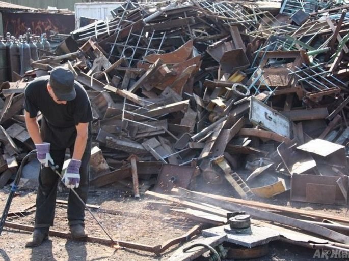 На рівненському підприємстві створять тимчасове сховище для забрудн... На рівненському підприємстві створять тимчасове сховище для забрудненого радіацією металобрухту, Степан Молчан