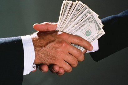 Відтепер повідомити про підозру у корупції рівняни можуть на «гаряч... Відтепер повідомити про підозру у корупції рівняни можуть на «гарячу лінію» НАБУ, Олена Діденко