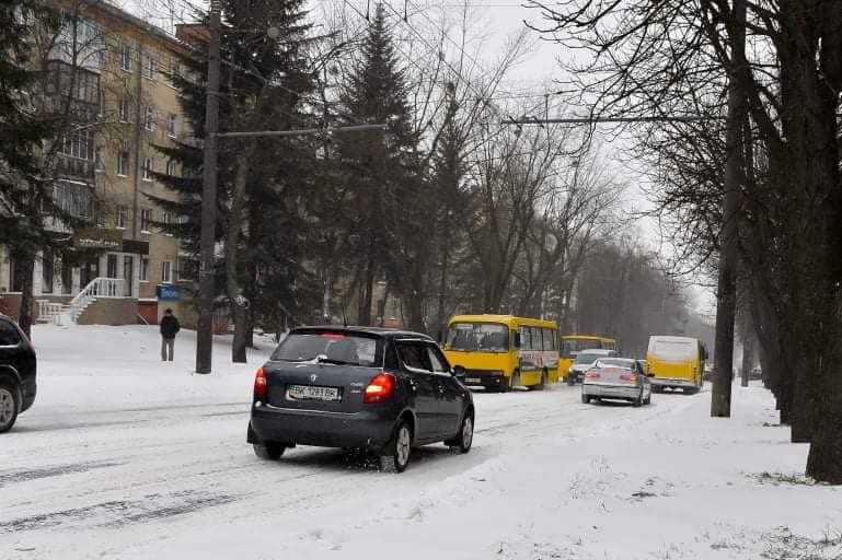 Рівненська влада викликає перевізників «на коврик» 