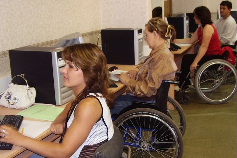 Підприємства, де працюють інваліди, користуються пільгами (фото) - фото 1
