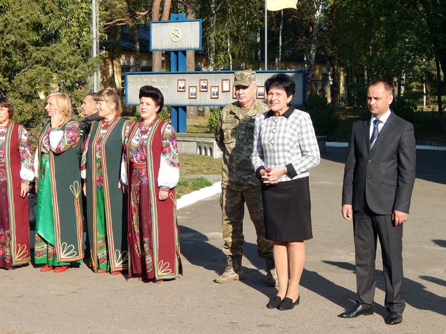 Громада Сарненщини подякувала «койотам» за самопожертву в ім’я миру в Україні (фото) - фото 1
