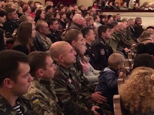 Солдати та офіцери отримали нагороди до Дня захисника України (фото) - фото 1